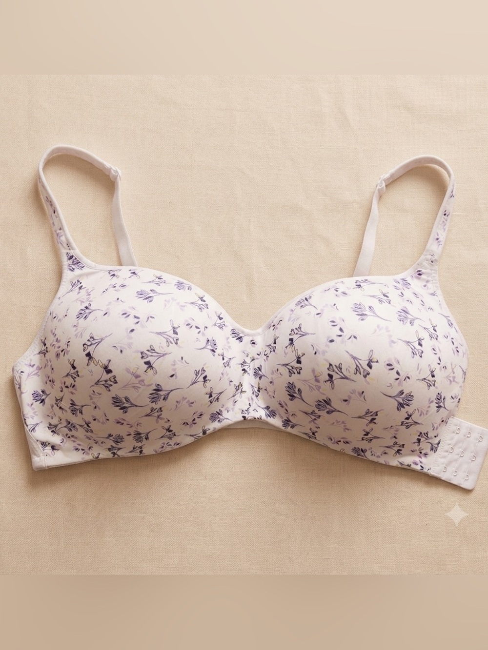 tiVoglio Bra White with Purple Floral Bra Size 48DD No Underwire, No Padding